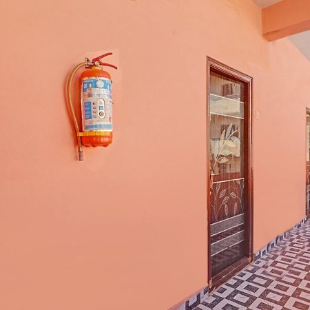 Hotel Oyo Flagship 81051 Sri Sai Manikanta Hyderabad Esterno foto