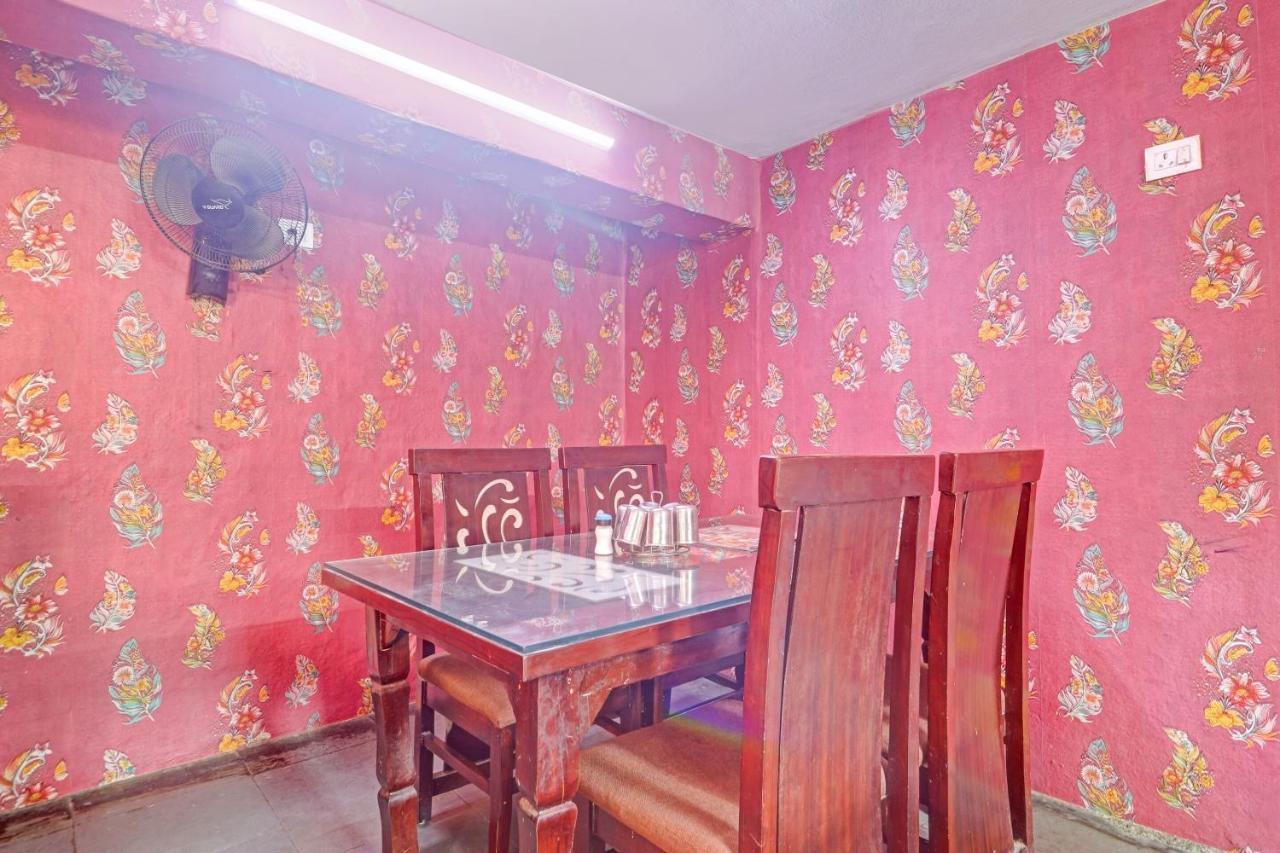 Hotel Oyo Flagship 81051 Sri Sai Manikanta Hyderabad Esterno foto