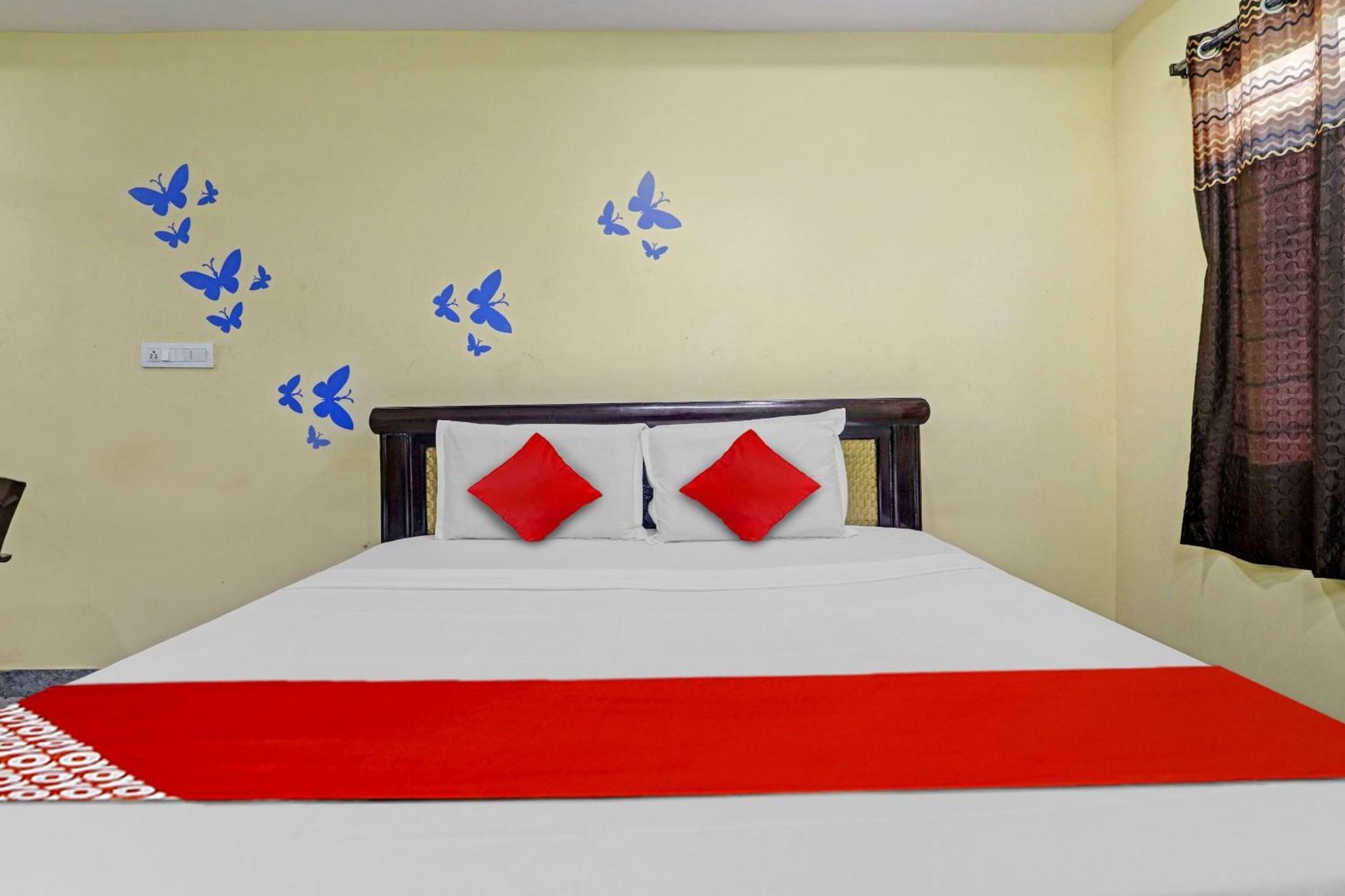Hotel Oyo Flagship 81051 Sri Sai Manikanta Hyderabad Esterno foto