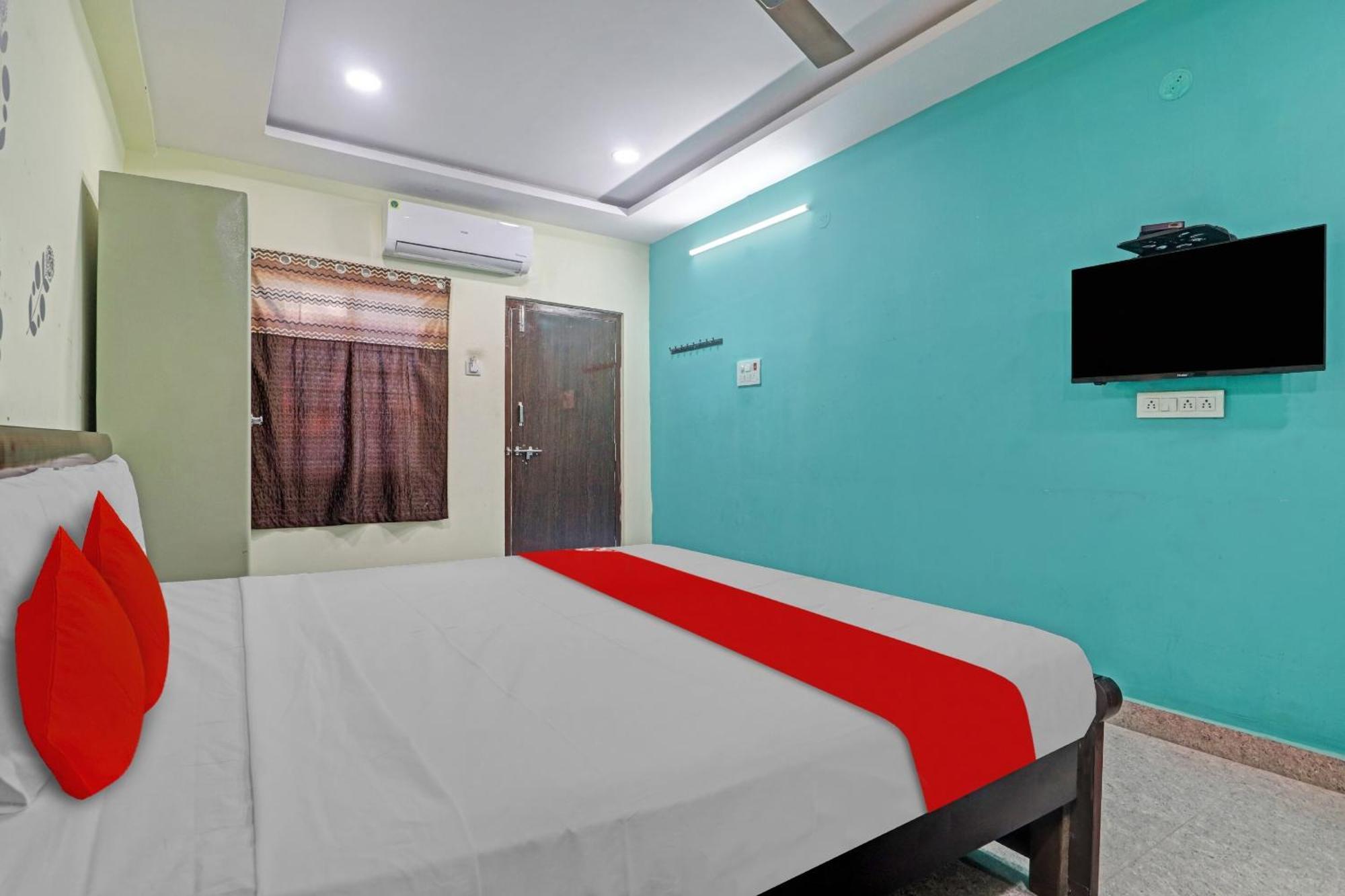 Hotel Oyo Flagship 81051 Sri Sai Manikanta Hyderabad Esterno foto