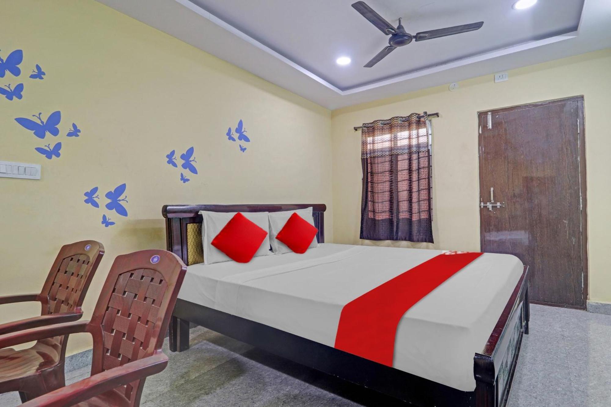 Hotel Oyo Flagship 81051 Sri Sai Manikanta Hyderabad Esterno foto